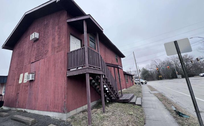 512 S WALL Street, Carbondale