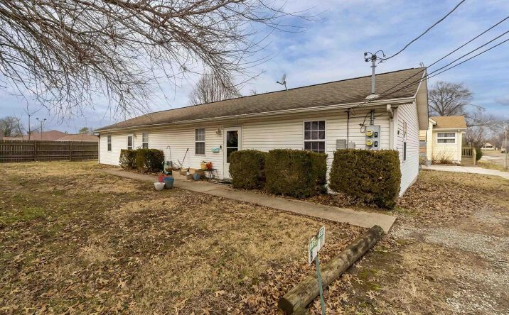 702 N GRANITE Street, Marion