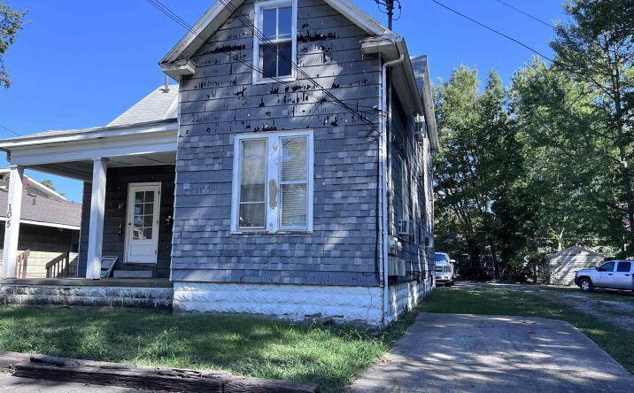 105 S FOREST Avenue, Carbondale