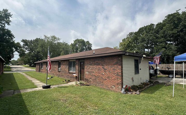 2202 ILLINOIS Avenue 3 & 4, Murphysboro