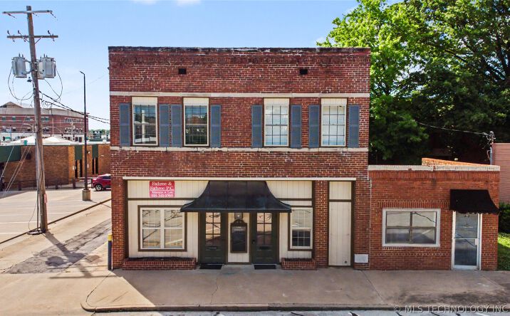 Pictures of Office property located at 121 S Muskogee Avenue, Claremore, OK 74017 for sales - image #1
