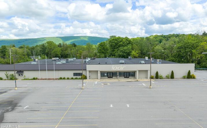 Pictures of Special Purpose property located at 431 E 25th Avenue, Altoona, PA 16601 for sales - image #1