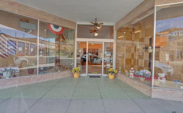 Pictures of Retail property located at 402 Main Street, Truth Or Consequences, NM 87901 for sales - image #1