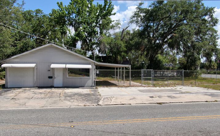 Pictures of Retail property located at 218 S FRENCH AVE, SANFORD, FL 32771-1166 for sales - image #1