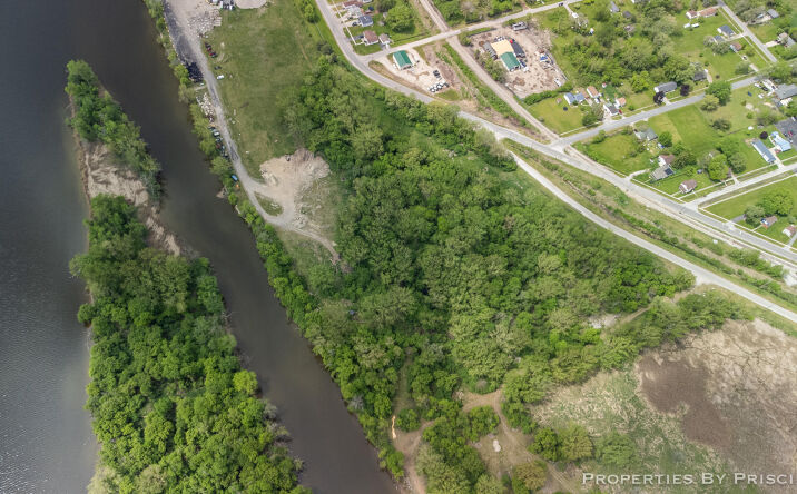 Pictures of Business for Sale property located at 4008 Carrollton Drive, Saginaw, MI 48604 for sales - image #1