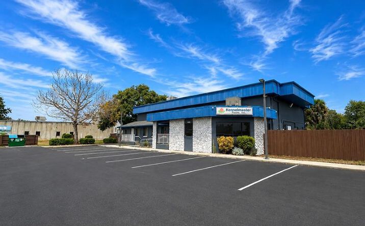 Pictures of Industrial property located at 1410 Industrial Drive, New Smyrna Beach, FL 32168 for sales - image #1