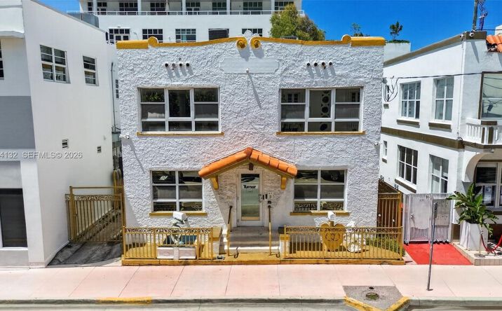 Pictures of Mixed Use property located at 233 1st St, Miami Beach, FL 33139 for sales - image #1