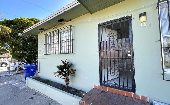 Pictures of Multifamily property located at 1321 NW 28th St, Miami, FL 33142 for sales - image #1