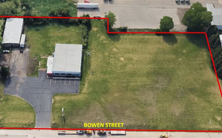 Pictures of Retail, Industrial, Mixed Use property located at 2417 Bowen Street, Oshkosh, WI 54901 for sales - image #1