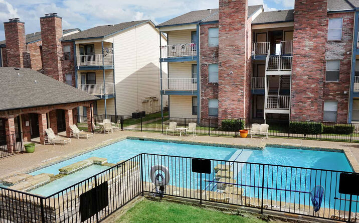 Pictures of Multifamily property located at 1600 LA SALLE DR, SHERMAN, TX 75090 for sales - image #1