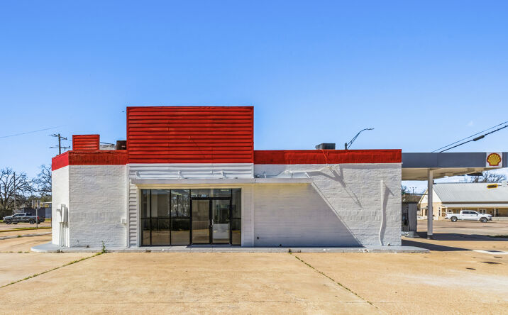 Pictures of Retail property located at 102 South Avenue G, Clifton, TX 76634 for sales - image #1