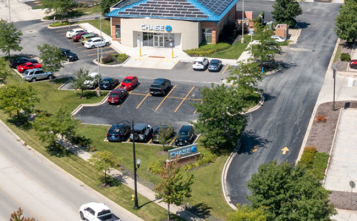 Pictures of Retail property located at 3950 Fountain Square Place, Waukegan, IL 60085 for sales - image #1