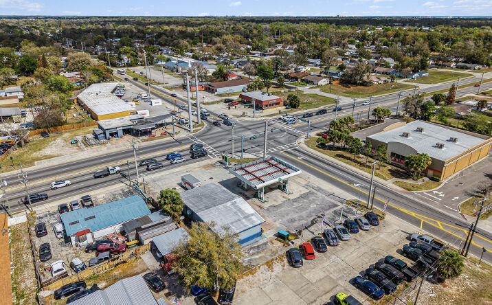 Pictures of Retail property located at 1094 Derbyshire Road, Daytona Beach, FL 32117 for sales - image #1