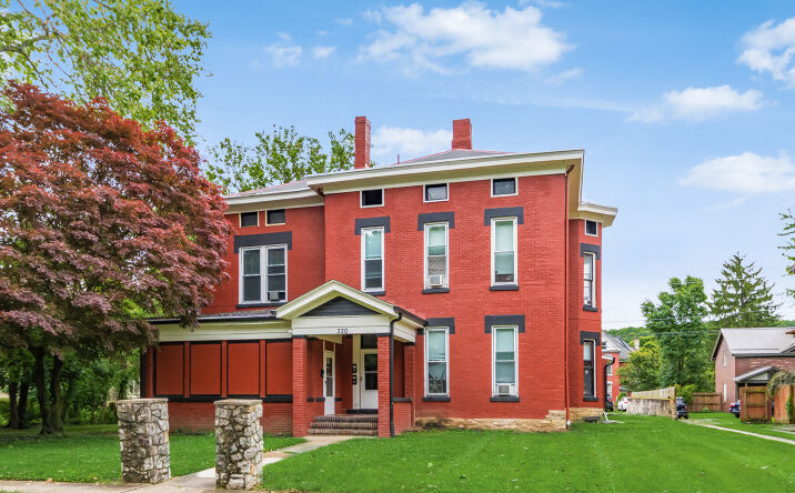 Pictures of Multifamily property located at 320 Woodlawn Avenue, Zanesville, OH 43701 for sales - image #1