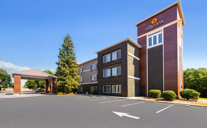 Pictures of Hospitality property located at 8858 Spectrum Park Way, Bakersfield, CA 93308 for sales - image #1