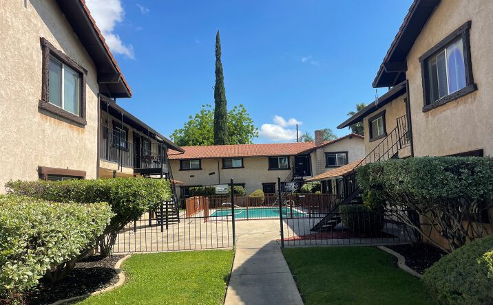 Pictures of Multifamily property located at 1431 E 21st St, Merced, CA 95340 for sales - image #1