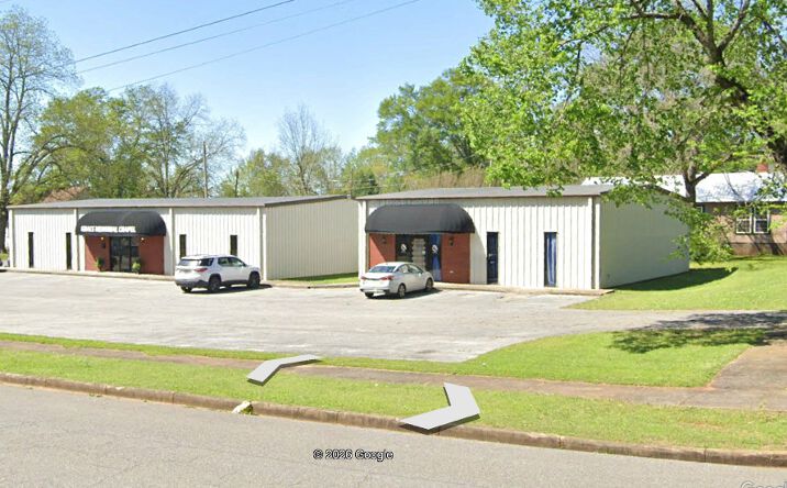 Pictures of Retail, Hospitality, Mixed Use property located at 220 East 3rd Street, Sylacauga, AL 35150 for sales - image #1
