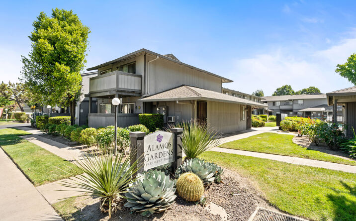 Pictures of Multifamily property located at 2205 Peach Avenue, Clovis, CA 93612 for sales - image #1