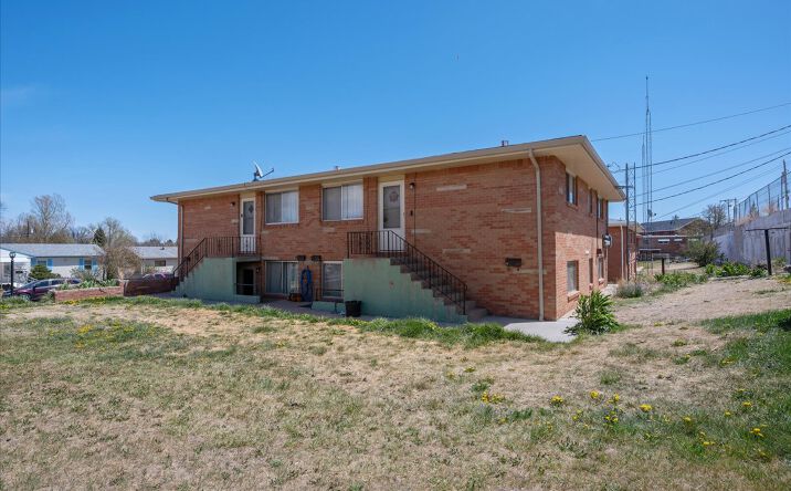 Pictures of Multifamily property located at 1749 Oxford Drive, Cheyenne, WY 82001 for sales - image #1