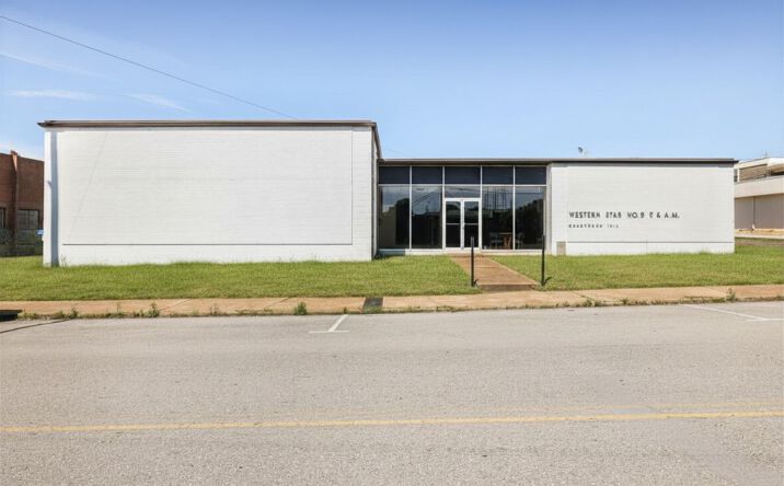 Pictures of Retail, Office, Mixed Use property located at 805 Hill Street, Springfield, TN 37172 for sales - image #1