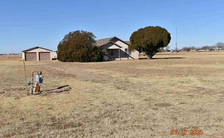 Pictures of Land property located at 5112 County Rd 3300, Slaton, TX 79364 for sales - image #1