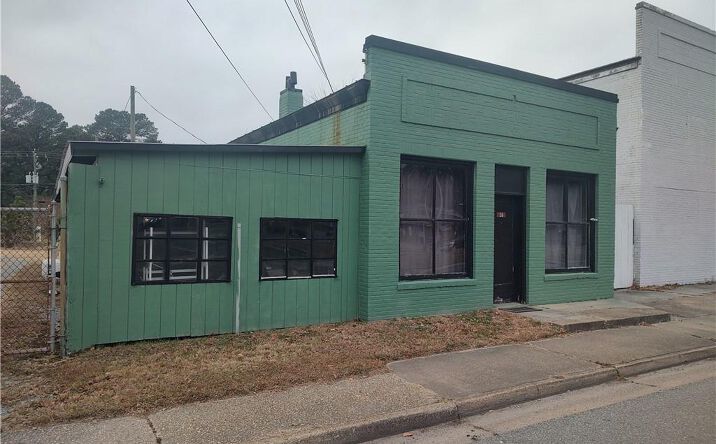 26 Main Street, MATHEWS