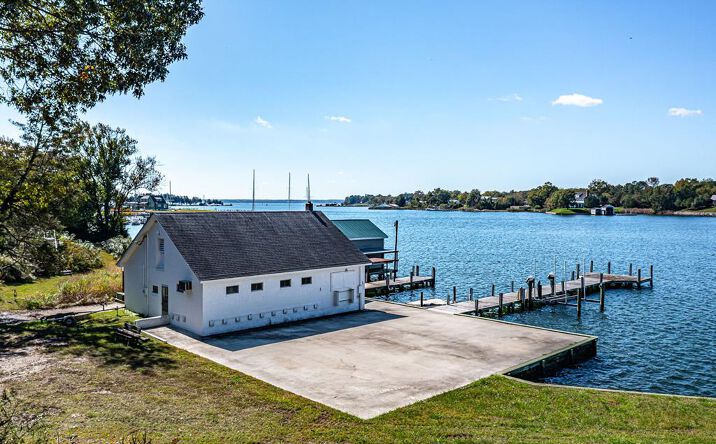 96 & 49 Reynolds Landing, IRVINGTON