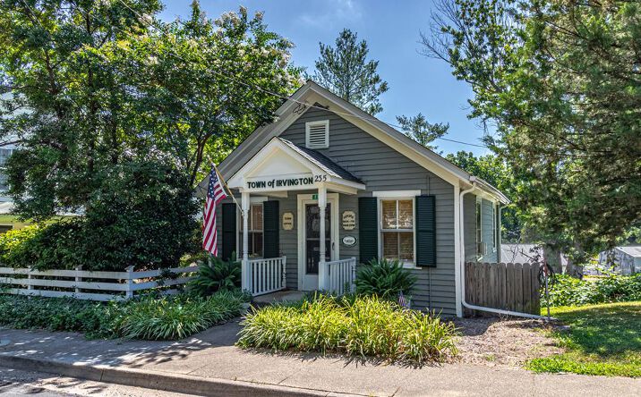 235 Steamboat Road, IRVINGTON