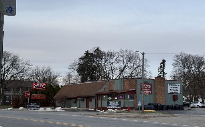 Pictures of Retail, Special Purpose, Business for Sale property located at 1617 Main Street, Rochester, IN 46975 for sales - image #1