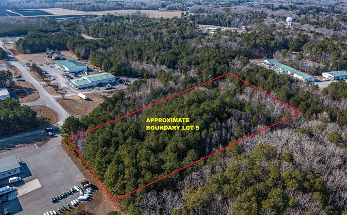 Pictures of Land, Industrial, Office, Business for Sale property located at Lot 5 Technology Park Dr, KILMARNOCK, VA 22482 for sales - image #1