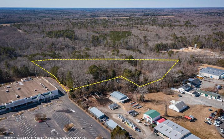 Pictures of Land property located at TM 23 85 Christopher Dr, KILMARNOCK, VA 22482 for sales - image #1