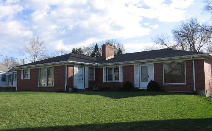 Grand Avenue, Middletown
