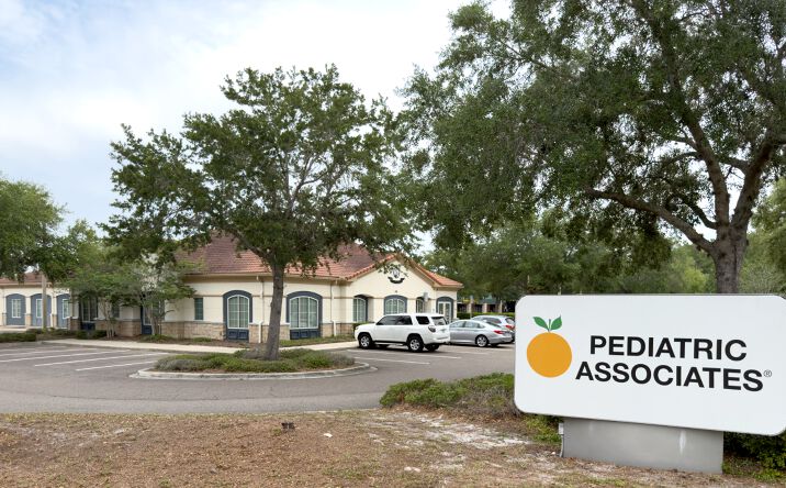Pictures of Retail, Office property located at 596 Courtland Boulevard, Deltona, FL 32738 for sales - image #1