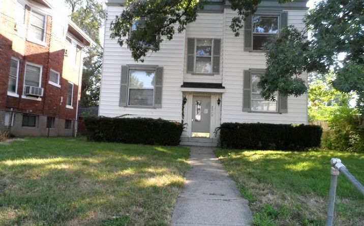 Adams Avenue, Norwood