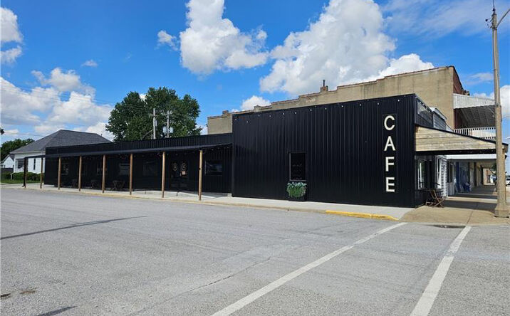 Pictures of Retail property located at 120 W Cumberland St, Greenup, IL 62428 for sales - image #1