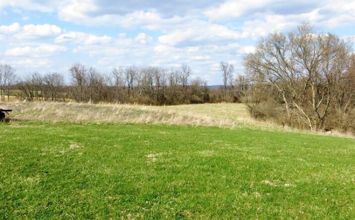 A Hartford Ridge Road, Aurora