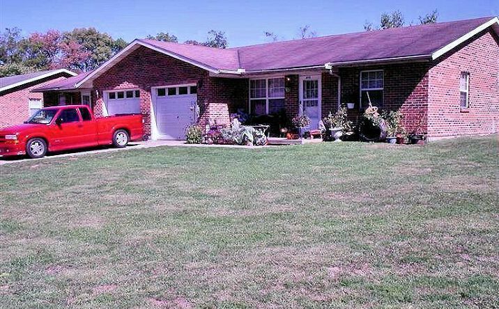Lauretta Mae Drive, Lebanon