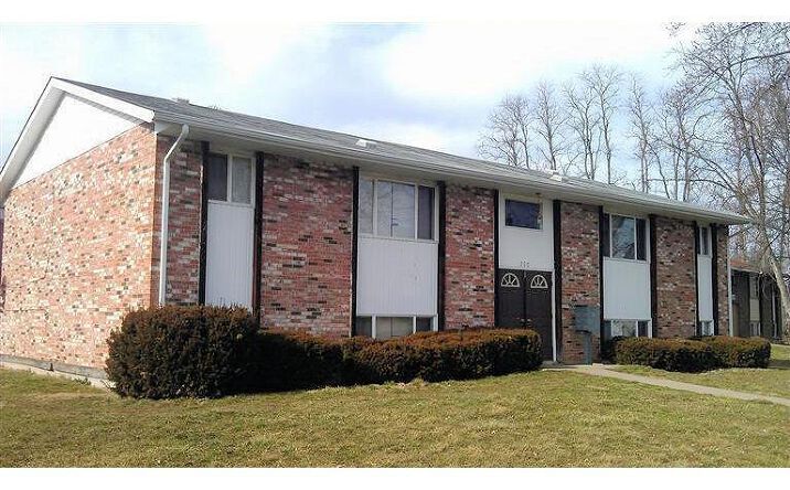 Linda Court, Trenton