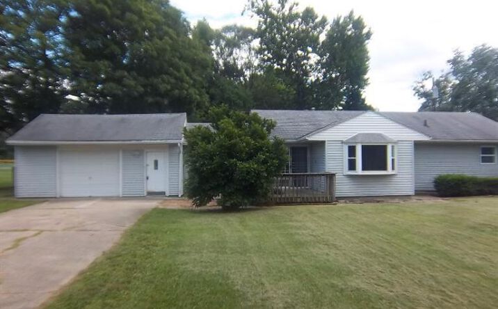 Tytus Avenue, Middletown