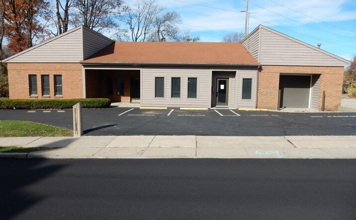 7125 Montgomery Road, Silverton