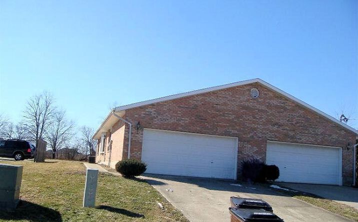 Mercedes Drive, Liberty Twp