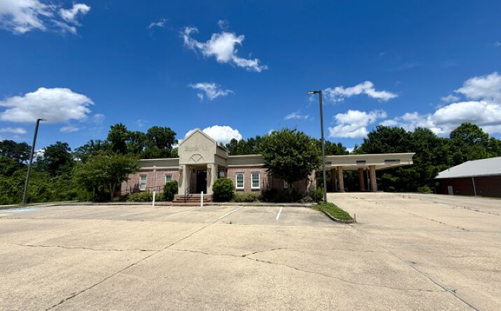 Pictures of Retail, Office property located at 1028 U.S. 51, McComb, MS 39648 for sales - image #1