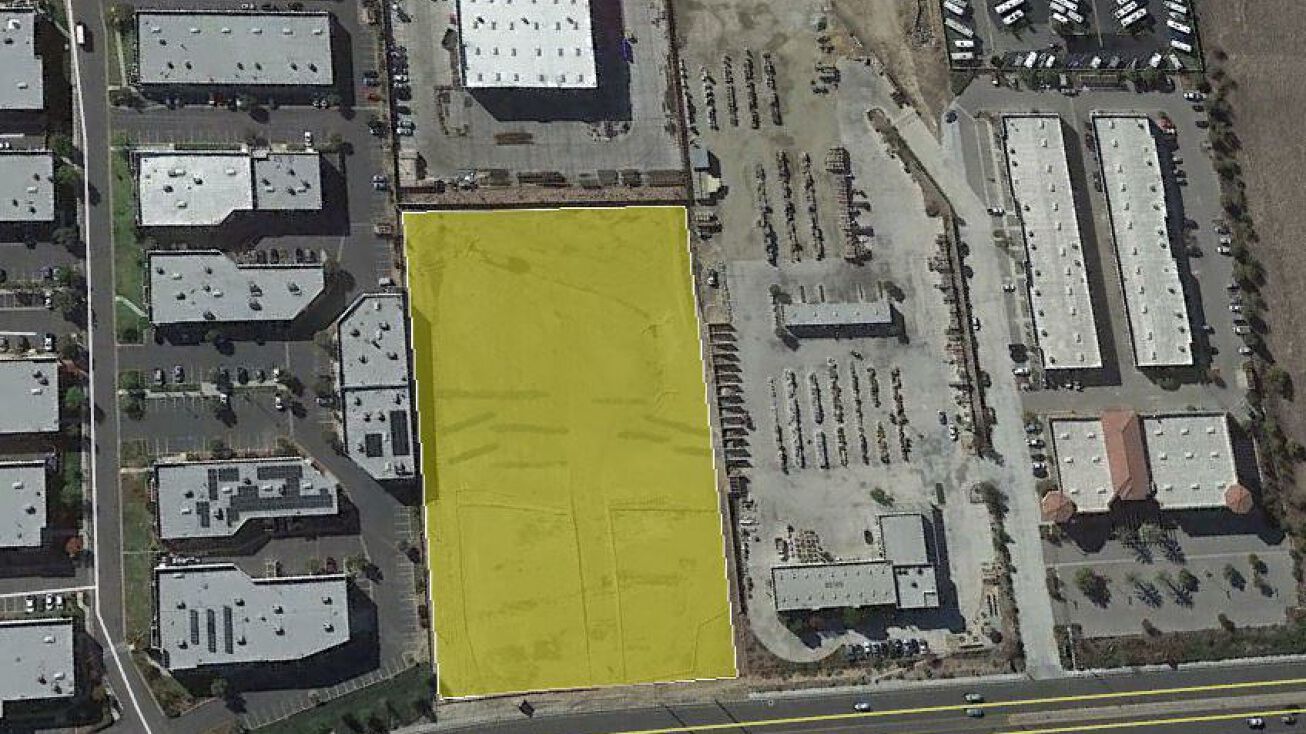 25747 Jefferson Ave, Murrieta, CA 92562