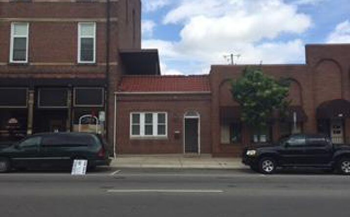 E Locust Street, Wilmington