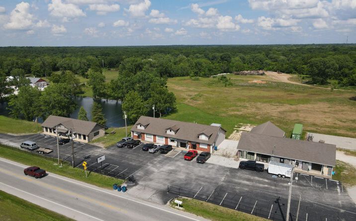 Pictures of Mixed Use, Retail, Office property located at 531 N SCHIFFERDECKER AVE, JOPLIN, MO 64801 for sales - image #1