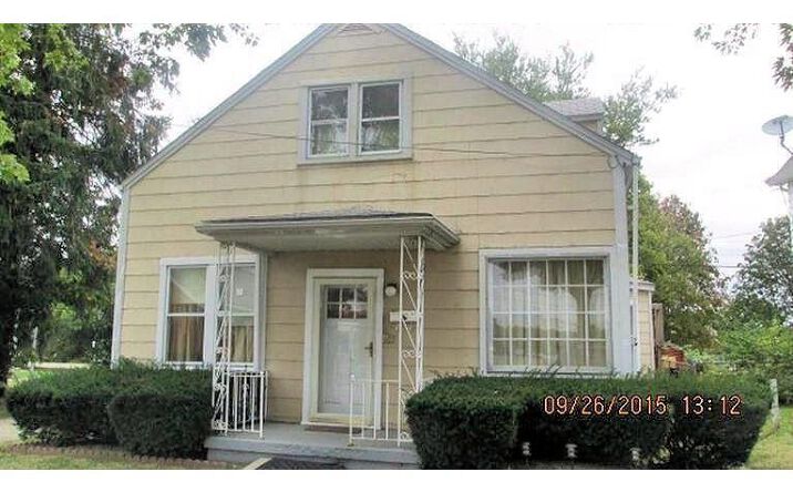 W Elm Street, Monroe