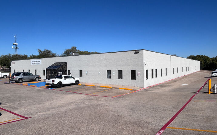 Pictures of Office property located at 2561 Matlock Rd., Arlington, TX 76015 for sales - image #1