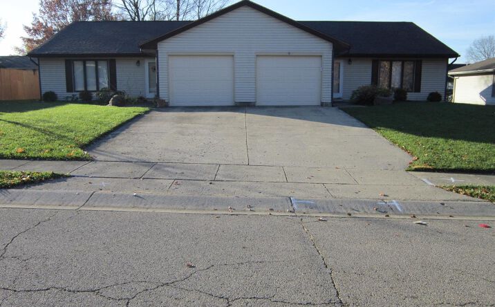 Lauretta Mae Drive, Lebanon