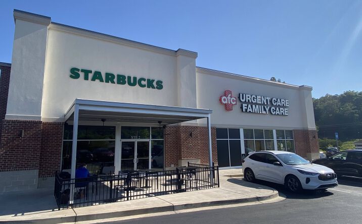 Pictures of Retail property located at 1302 W WALNUT AVE, DALTON, GA 30720-3811 for sales - image #1