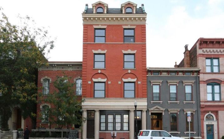 W Ninth Street 1, Cincinnati